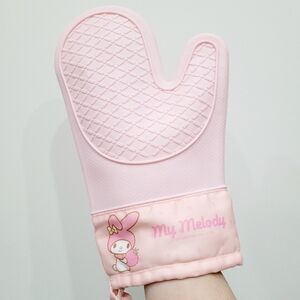 Brand New Sanrio My Melody Silicone Oven Mitt Glove Pink